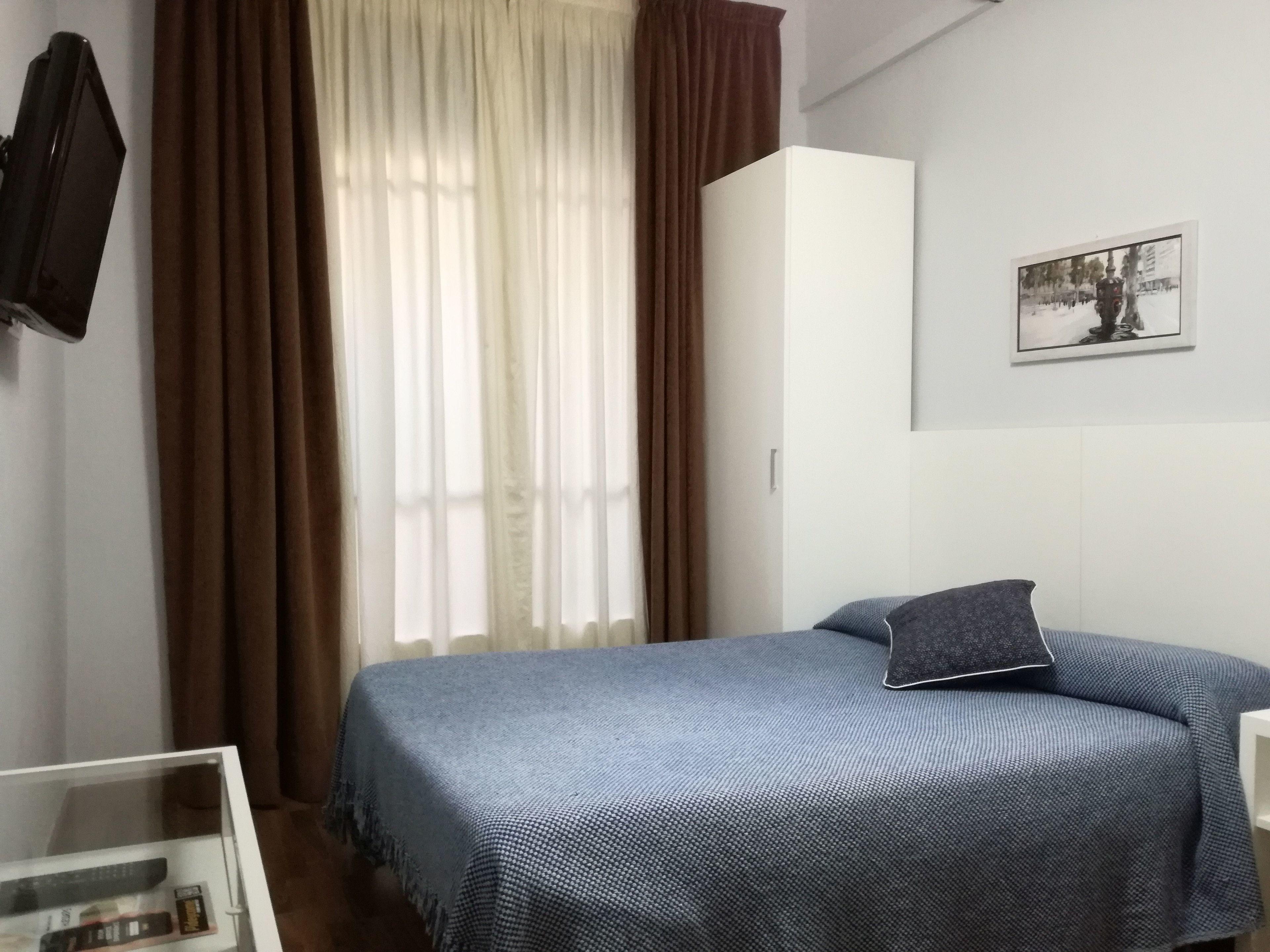 Hostal Lesseps, Barcelona